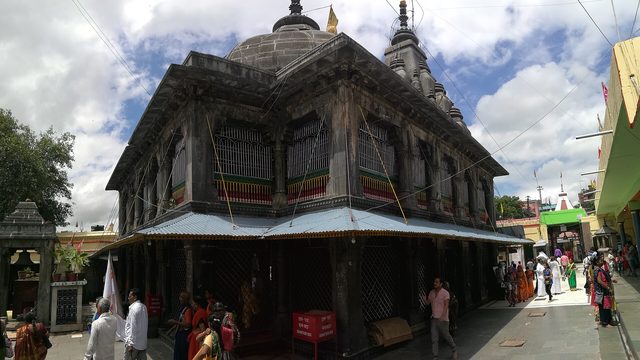 Vishnupad Temple